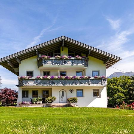 Gaestehaus Weber Oberperfuss Esterno foto