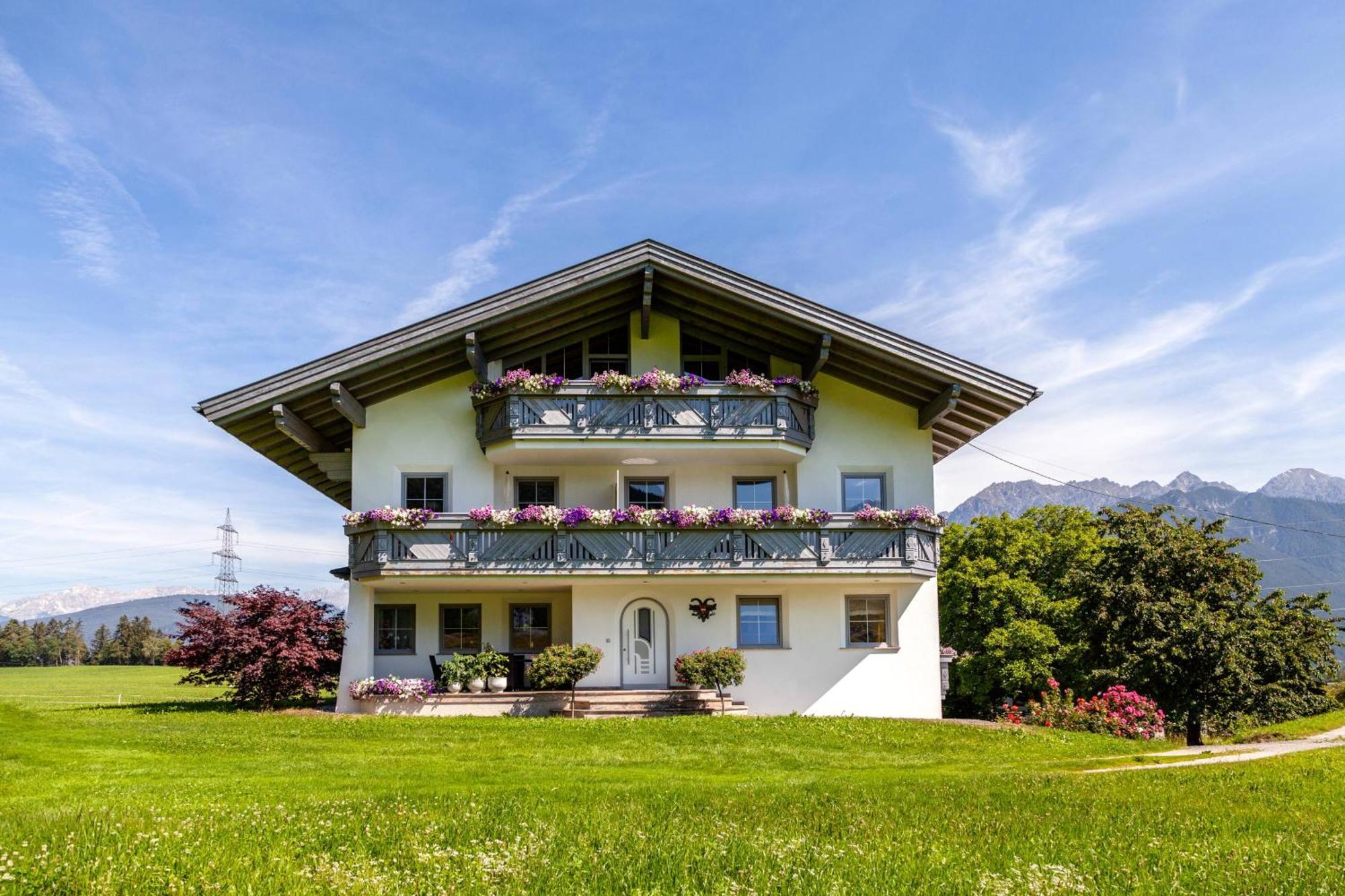 Gaestehaus Weber Oberperfuss Esterno foto